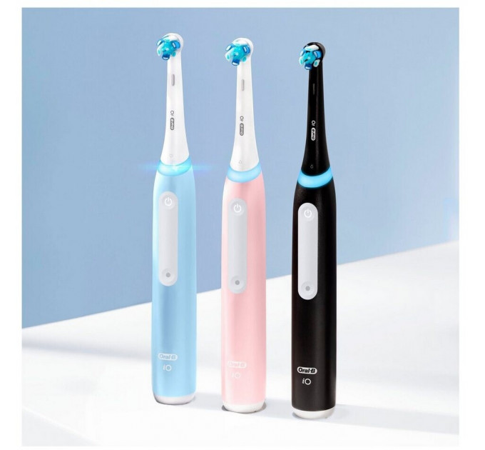 Электрическая зубная щетка Oral-B iO 3 Black + футляр