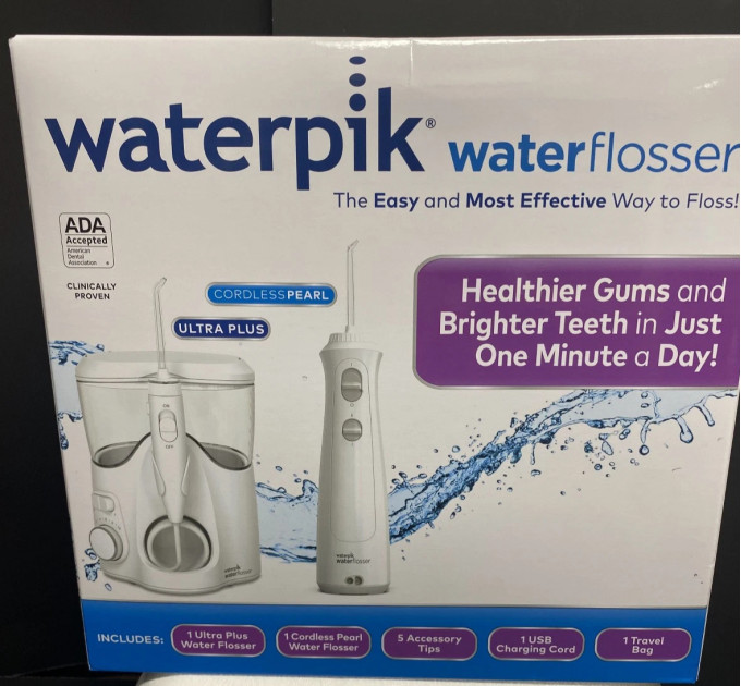 Комплект іригаторів Waterpik для чищення зубів Ultra Plus і Cordless Pearl