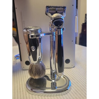 Набір для гоління The Art of Shaving Power Shave Collection з верстатом, помазком і підставкою