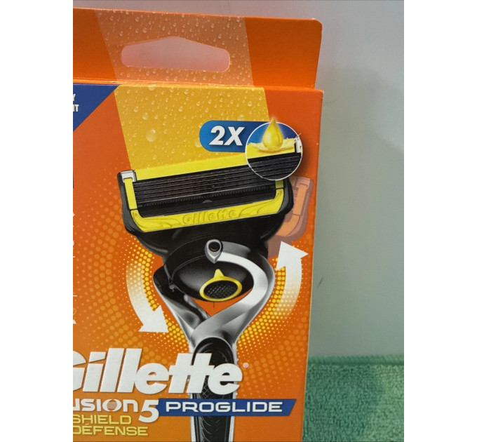 Бритва Gillette Fusion 5 ProGlide Shield Defense з технологією FlexBall 1 тримач + 2 касети