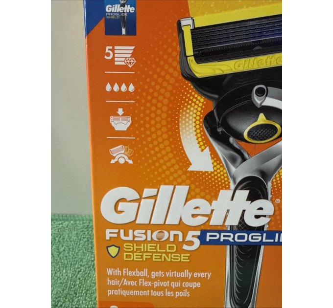 Бритва Gillette Fusion 5 ProGlide Shield Defense з технологією FlexBall 1 тримач + 2 касети
