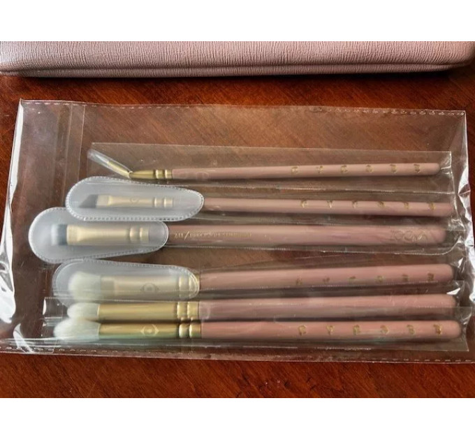 Набір пензликів для макіяжу очей ZOEVA Eye See Vegan Luxe рожевий з клатчем 7 предметів