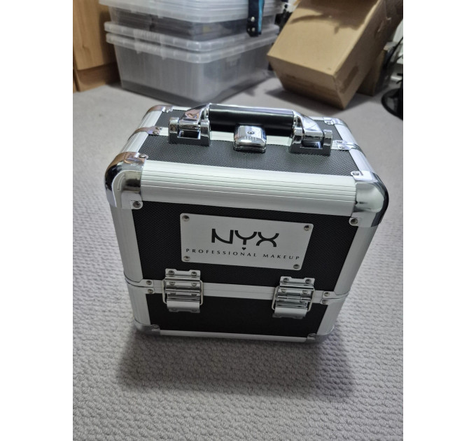 Дорожній кейс для макіяжу NYX Makeup Artist Storage Tiered Case