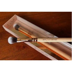 Кисть для розтушовки тіней ZOEVA #227 Soft Definer Rose Golden Vol.2 в кольорі рожеве золото 1 шт.