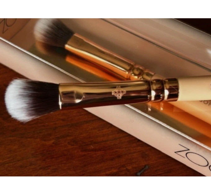 Кисть для розтушовування тіней ZOEVA #227 Soft Definer Rose Golden Vol.2 в кольорі рожеве золото 1 шт.
