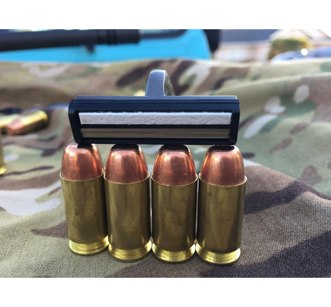 Металлическая полированная бритва цвета «оружейная сталь» с лезвием Gillette Trac