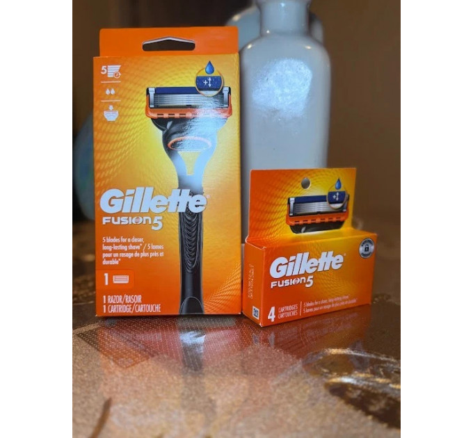Чоловічий бритвений набір Gillette Fusion 5 (1 станок і 5 змінних касет)