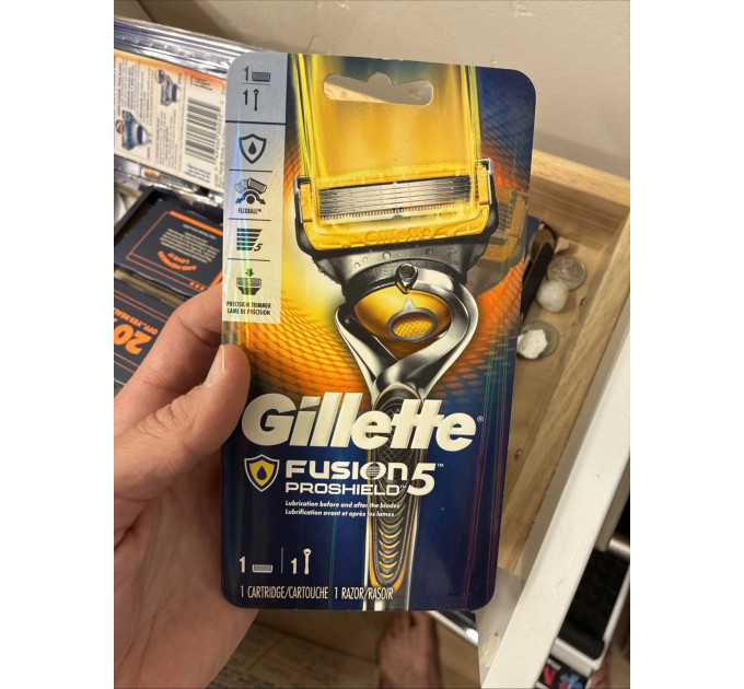Станок для гоління Gillette ProGlide Shield (1 станок і 1 картридж) Made in USA