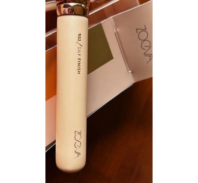 Професійний пензель для нанесення і розтушовування тону ZOEVA 102 Silk Finish Rose Gold
