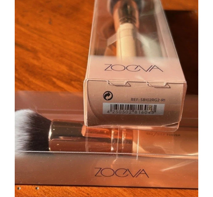 Професійний пензель для нанесення і розтушовування тону ZOEVA 102 Silk Finish Rose Gold
