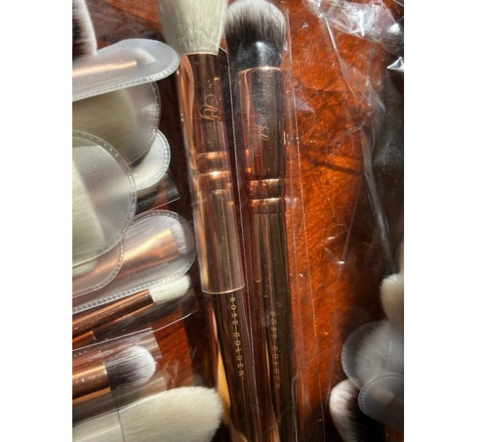 Професійний набір кистей для макіяжу Zoeva Makeup Artist Zoe Bag Rose Golden Vol 3 з сумкою 30 шт.