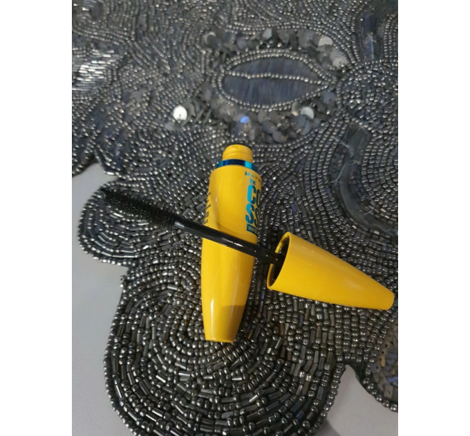 Водостійка об'ємна туш для вій Maybelline New York Volum' Express The Colossal Waterproof 01 Black (10.7 мл)
