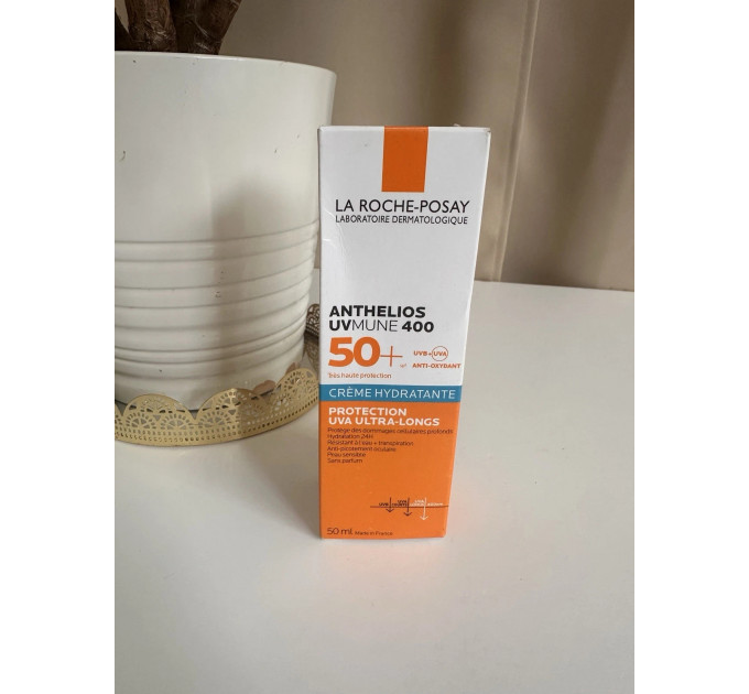 Сонцезахисний флюїд для обличчя La Roche-Posay Anthelios UVMUNE 400 SPF 50+ Invisible Fluid (50 мл)