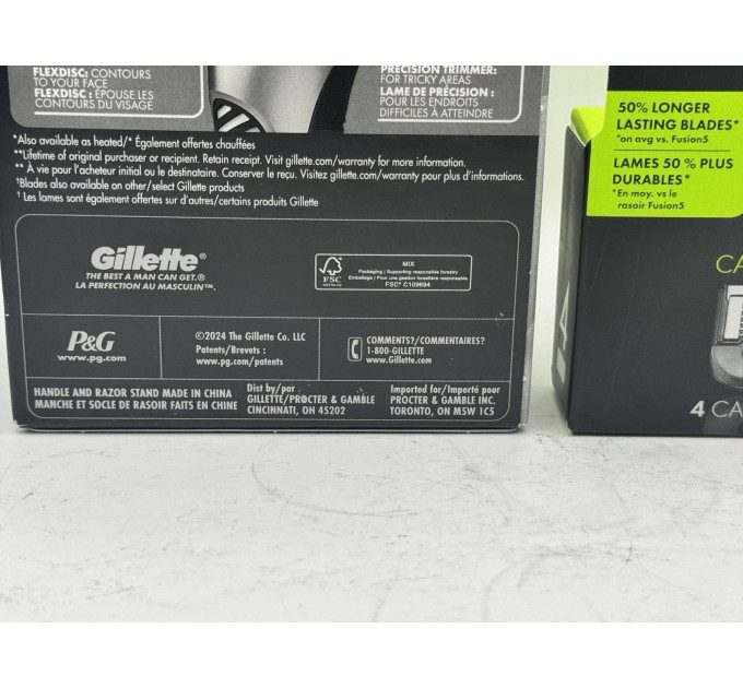 Бритва Gillette Labs Razor з відлущувальною смужкою (1 бритва + 1 магнітна підставка + 5 картриджів)