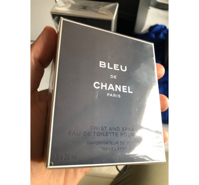 Подарочный набор для мужчин Chanel Bleu de Chanel (Туалетная вода 150 мл, Дезодорант-стик 75 мл, Гель для душа 200 мл, Туалетная вода в дорожном размере 3х20 мл)