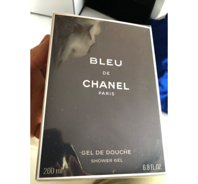 Подарочный набор для мужчин Chanel Bleu de Chanel (Туалетная вода 150 мл, Дезодорант-стик 75 мл, Гель для душа 200 мл, Туалетная вода в дорожном размере 3х20 мл)