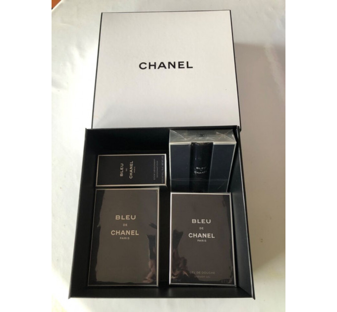Подарочный набор для мужчин Chanel Bleu de Chanel (Туалетная вода 150 мл, Дезодорант-стик 75 мл, Гель для душа 200 мл, Туалетная вода в дорожном размере 3х20 мл)