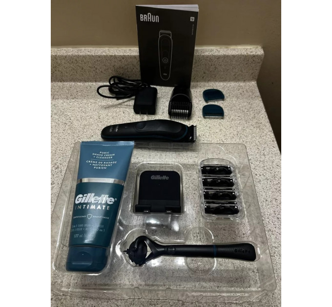 Чоловічий набір для догляду за волоссям інтимних зон Gillette Intimate (тример і бритва з трьома картриджами/підставкою та крем для гоління 177 мл)