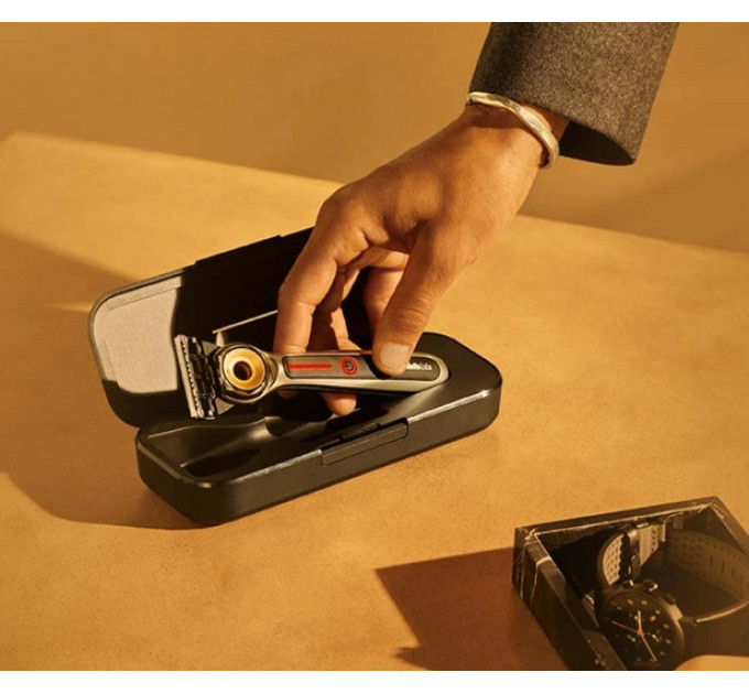 Дорожній футляр для заряджання бритви з підігрівом Gillette Labs