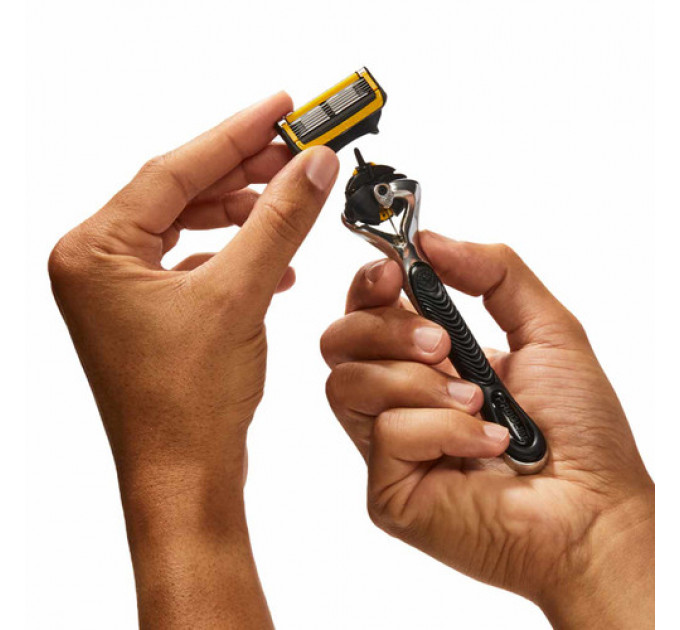 Бритва чоловіча Gillette ProGlide Shield з 5 лезами Made in America