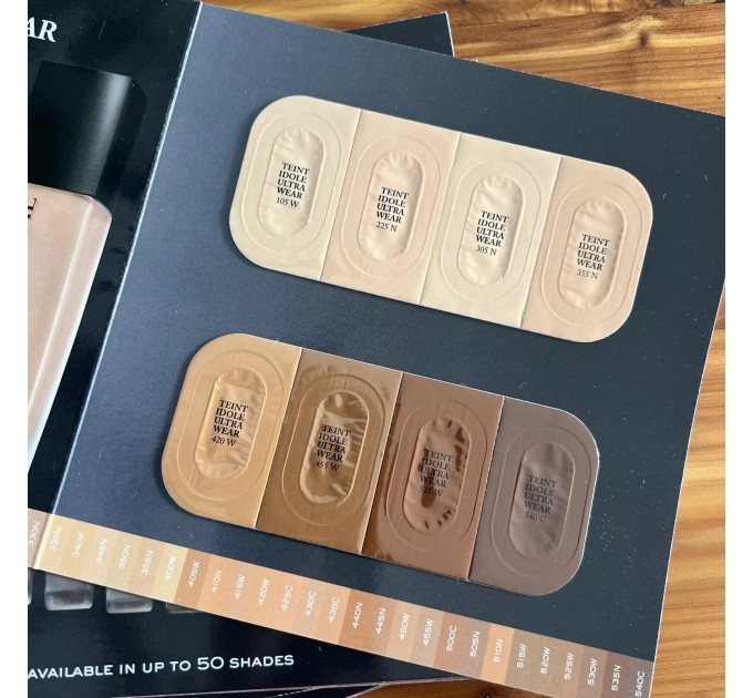 Тональна основа Lancome Teint Idole Ultra Wear набір пробників 8 штук по 0,05 мл