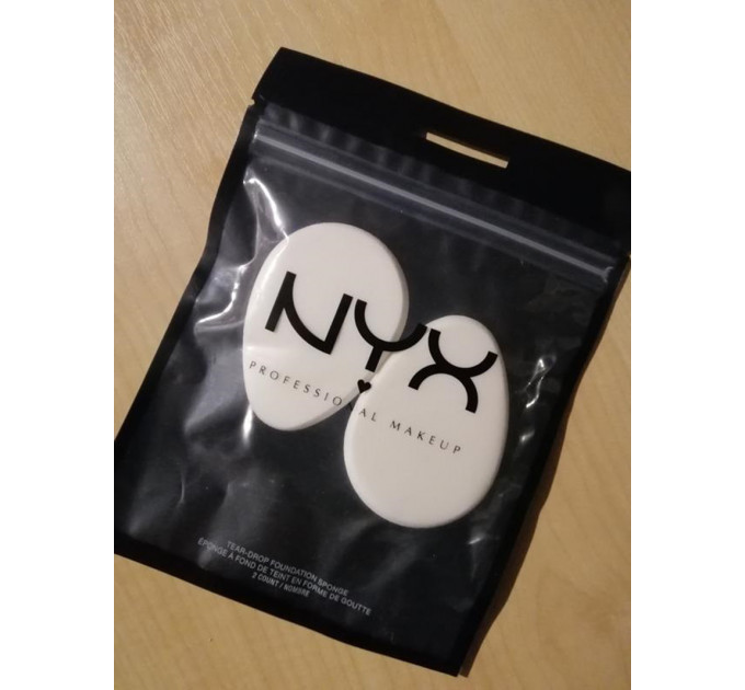 Спонж для макіяжу NYX Cosmetics Teardrop Foundation Sponge (White)