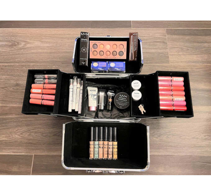 Кейс візажиста NYX Beginner Makeup Artist Train Case (46х23х56 см)