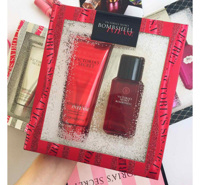 Парфюмированный набор для тела Victoria`s Secret Bombshell Intense travel size ( спрей и лосьон)