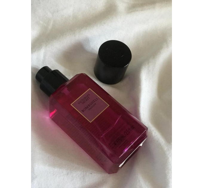 Парфюмированный спрей для тела Victoria`s Secret Bombshell Passion 75 мл