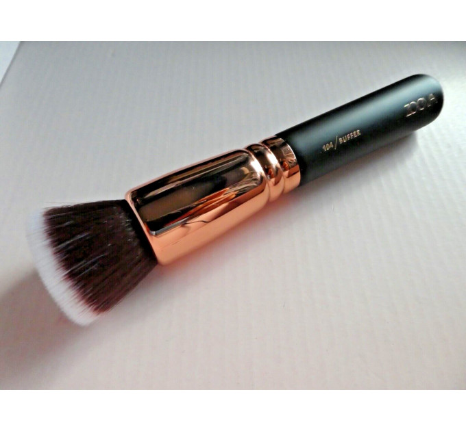 Пензель для тонального засобу і пудри Zoeva 104 Buffer brush
