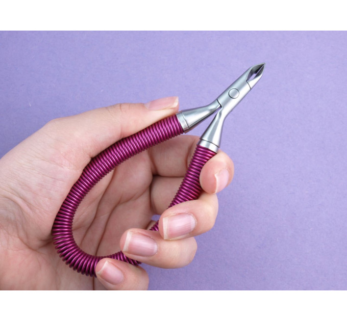 Щипці для кутикули Tweezerman Grip & Snip Spiral Spring Cuticle Nipper (12 см)