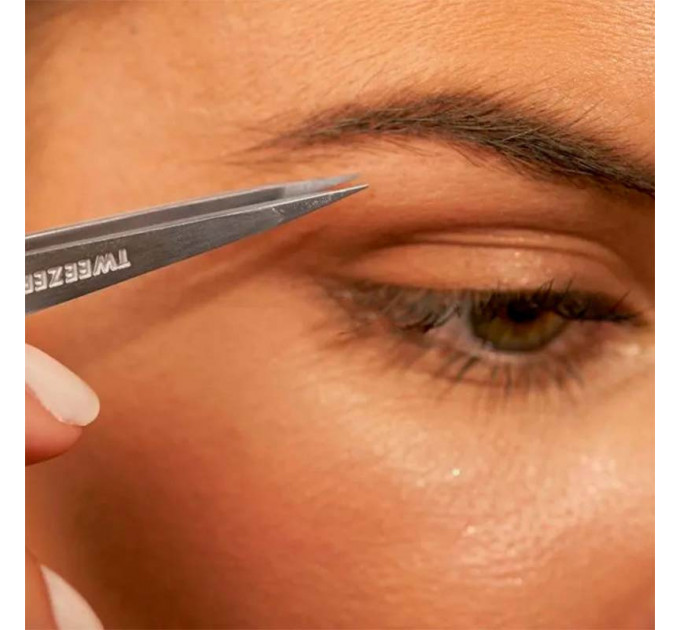 Набор пинцетов для бровей Tweezerman Petite Tweeze Set with Purple Case Set (3 предмета) 