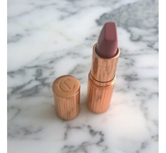 Матовая Помада Charlotte Tilbury Matte Revolution - Pillow Talk