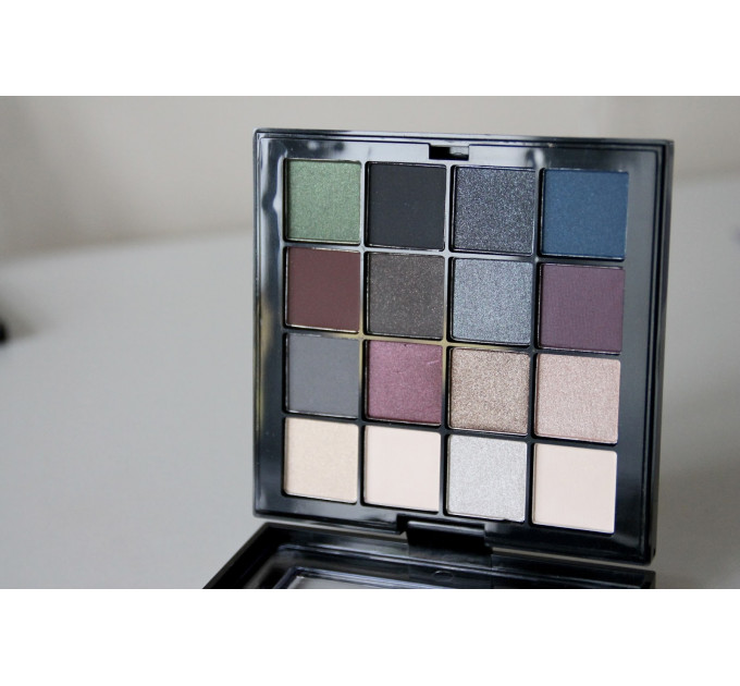 NYX Professional Makeup Ultimate Shadow Palette - 01 Smokey & Highlight Палетка теней 