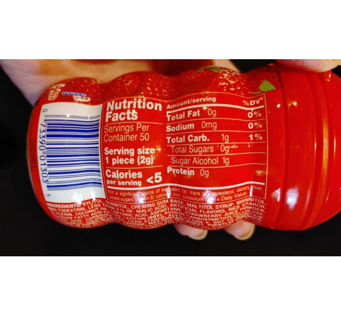 Жевательная резинка Mentos Pure Fresh с тропическими фруктами и лаймом 50 драже