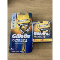 Бритвений набір Gillette Fusion 5 ProShield зі станком і 8 картриджами