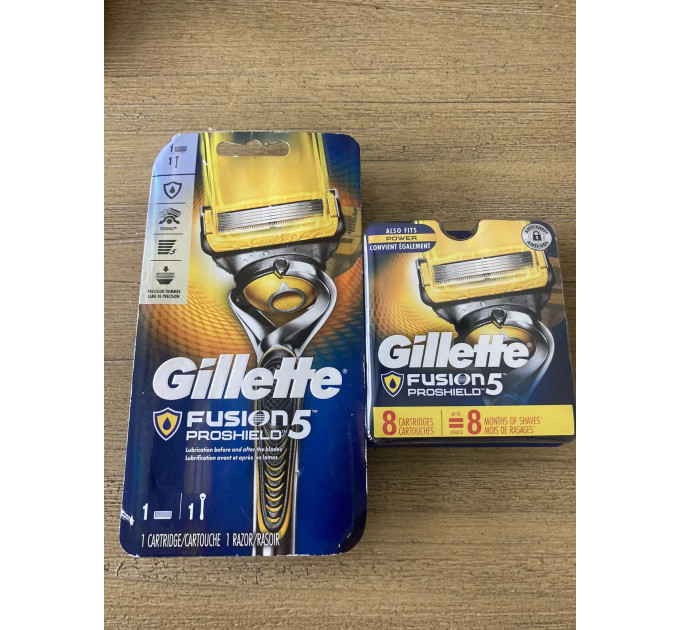 Бритвений набір Gillette Fusion 5 ProShield зі станком і 8 картриджами