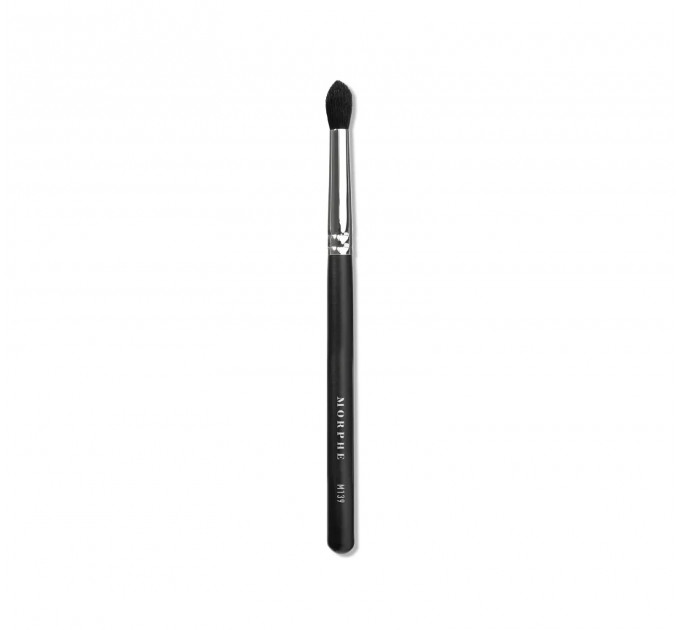 Кисть для нанесения и растушевки теней Morphe M139