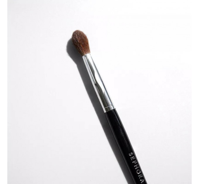 Кисть для нанесения и растушевки теней Morphe M139