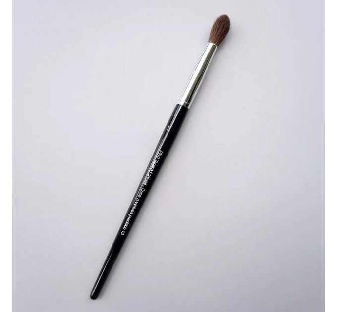 Кисть для нанесения и растушевки теней Morphe M139