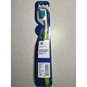 Відбілююча зубна щітка Oral-B Vivid Whitening колір лайм