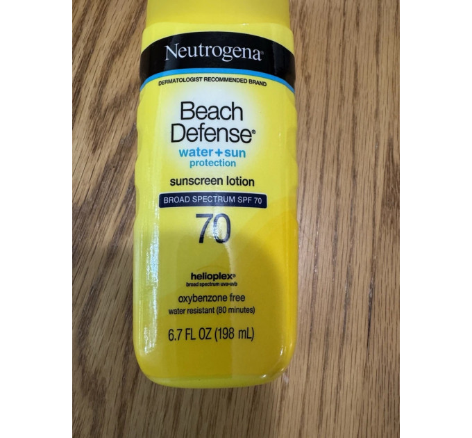 Набір сонцезахисних засобів Neutrogena Beach Defense (стік 42 г + лосьйон 98 мл + спрей 184 г) SPF 50-70