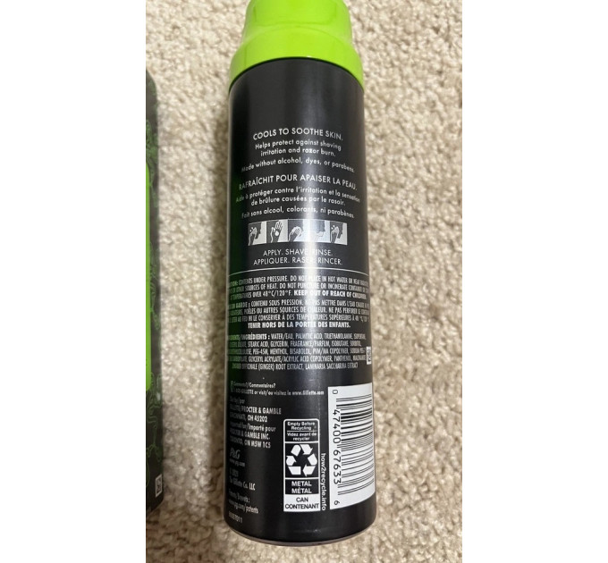 Чоловічий набір для гоління Gillette Labs (бритва з підставкою, 3 картриджами та гелем)