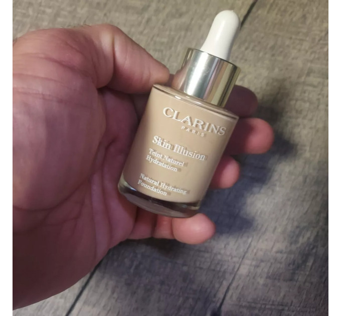 Тональная основа для лица Clarins Skin Illusion Natural Hydrating Foundation 108 SAND 30мл