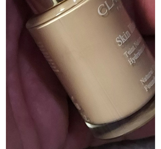 Тональная основа для лица Clarins Skin Illusion Natural Hydrating Foundation 108 SAND 30мл