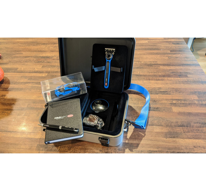 Подарунковий лімітований набір Gillette Bugatti Bugatti heated razor станок для гоління з підігрівом + кейс + машинка + ручка